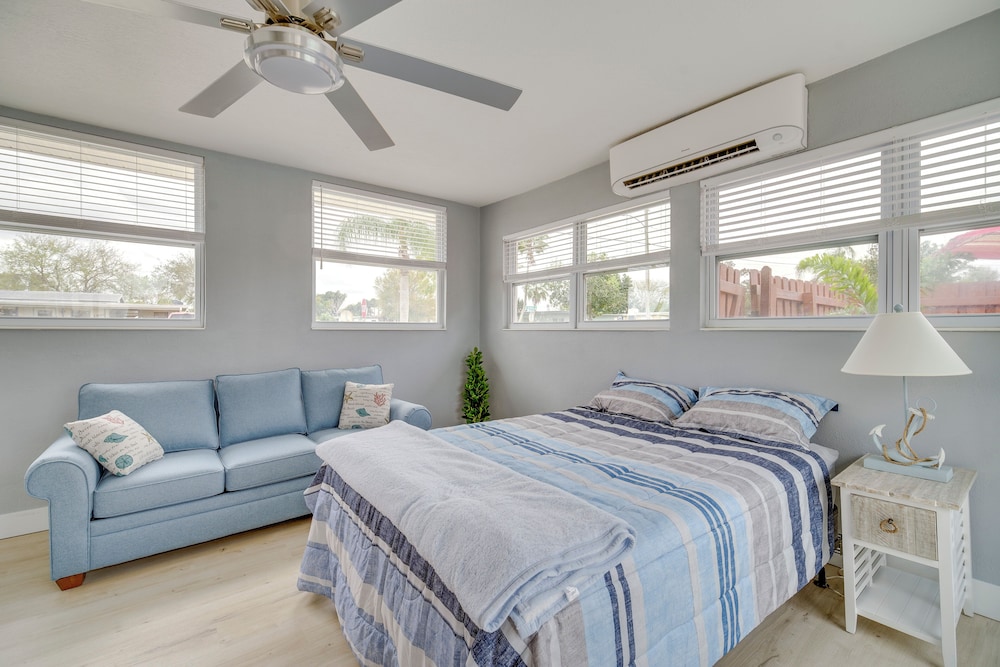 5 Mi to Beaches: Melbourne Duplex w/ Pool!