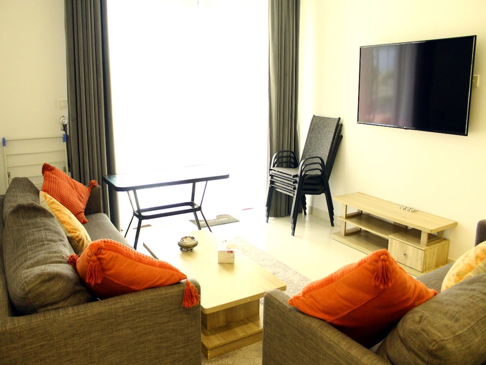 Elegant Lagoon View One-bedroom