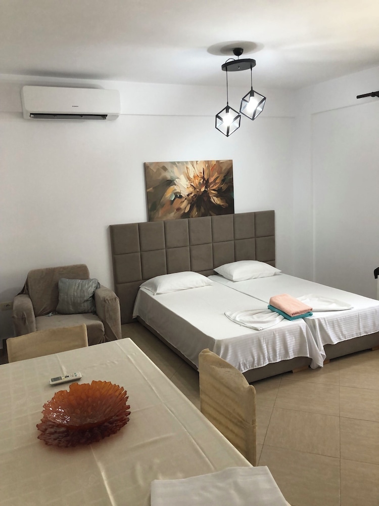 Monas Guesthouse