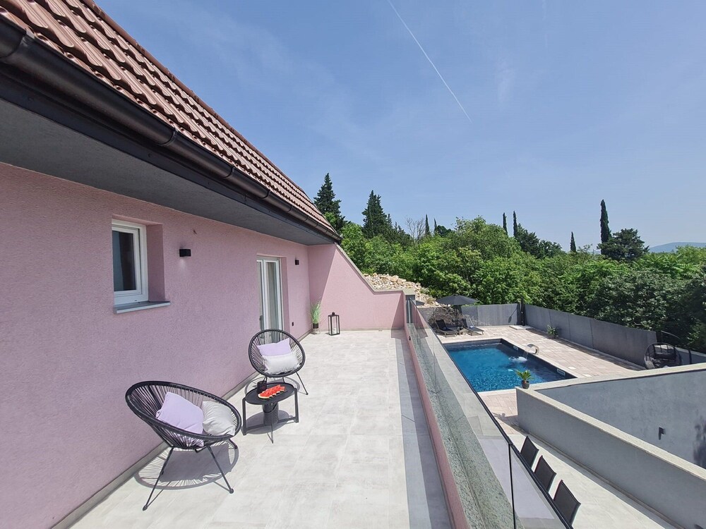 Villa I&N