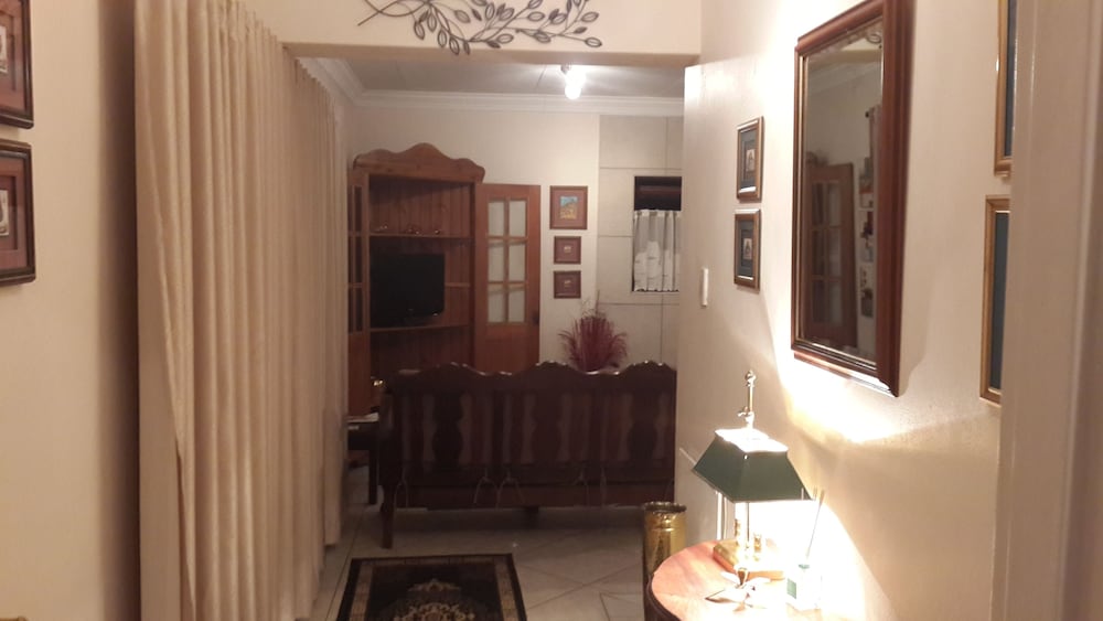 Magaliqua Guest House