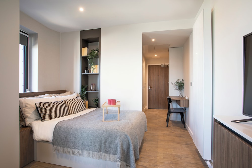 Enclave Croydon