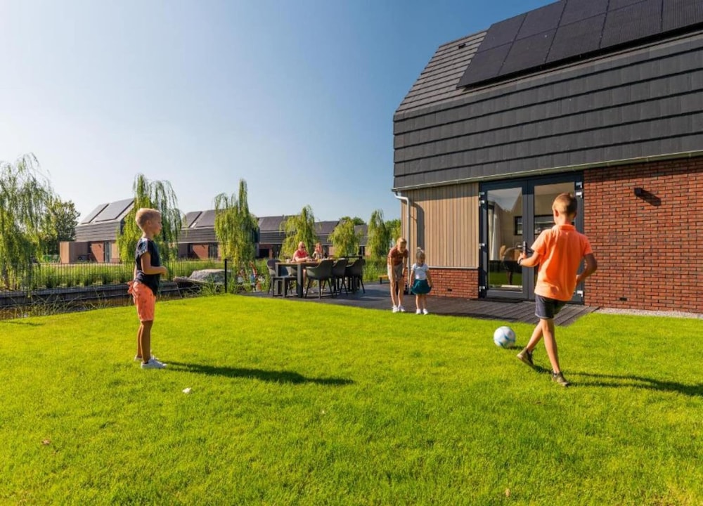 Villa in Balk With Private Jetty on Slotermeer