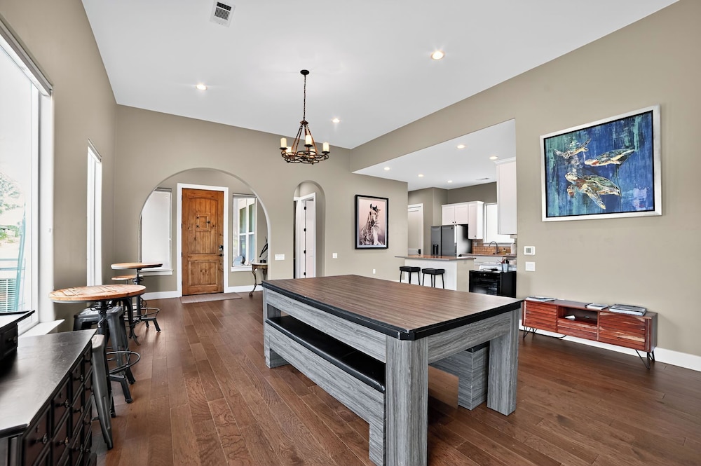 Hill Country Retreat & Casita