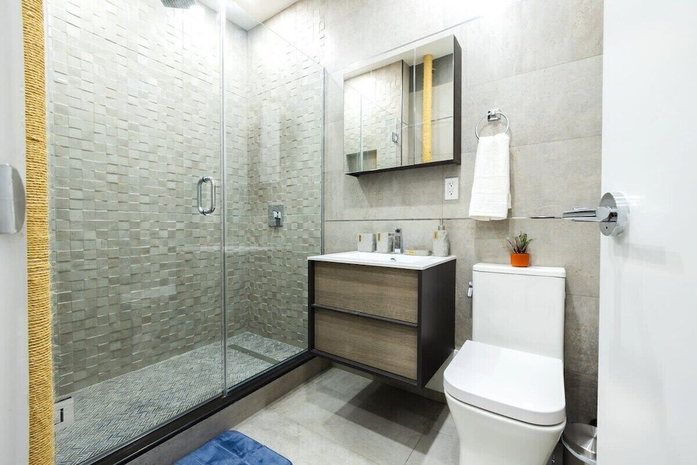 317 UES Apartments