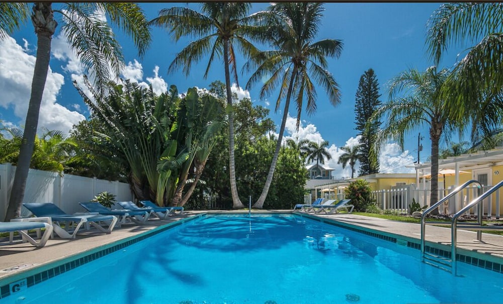 Queen's Gate Resort