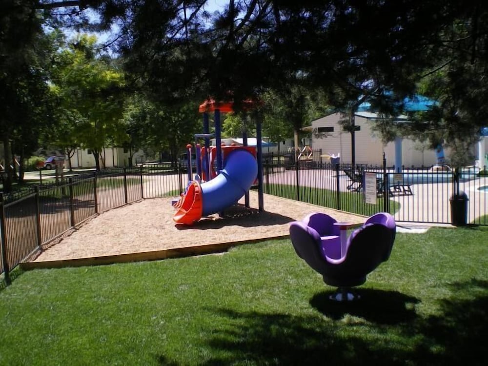 Porepunkah Pines Holiday Park
