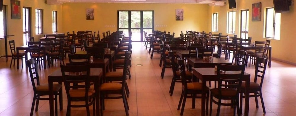 Karibu Leisure Resort