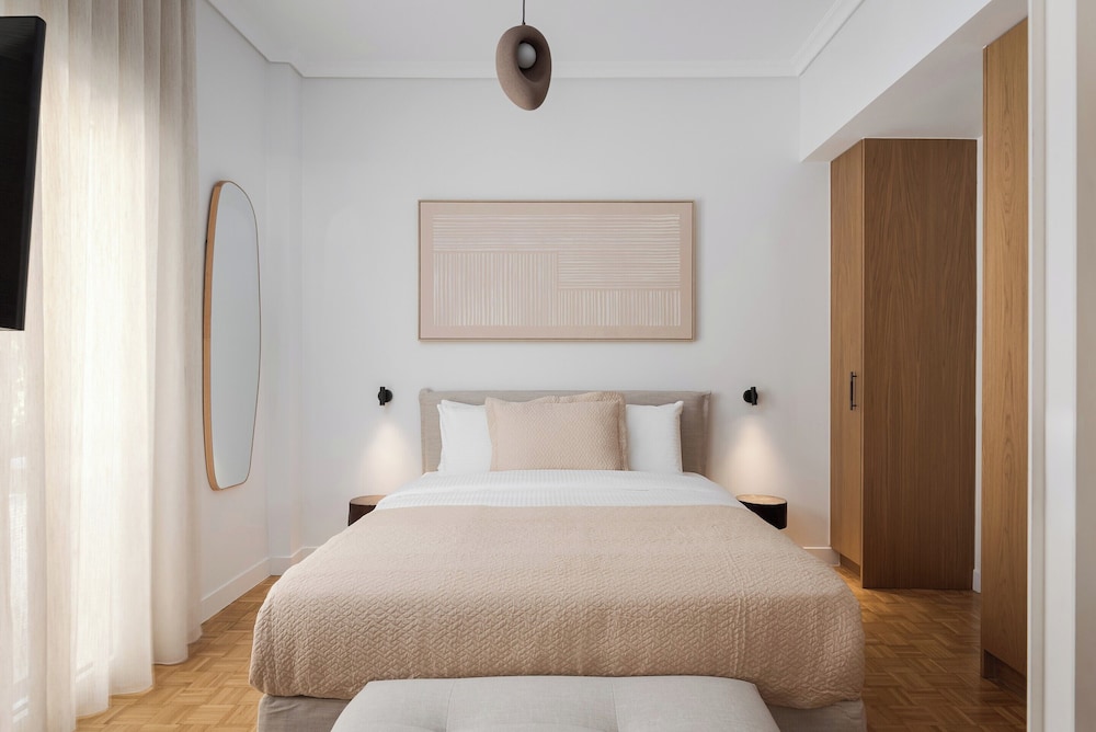 Kolonaki Athena Residence by Fineline