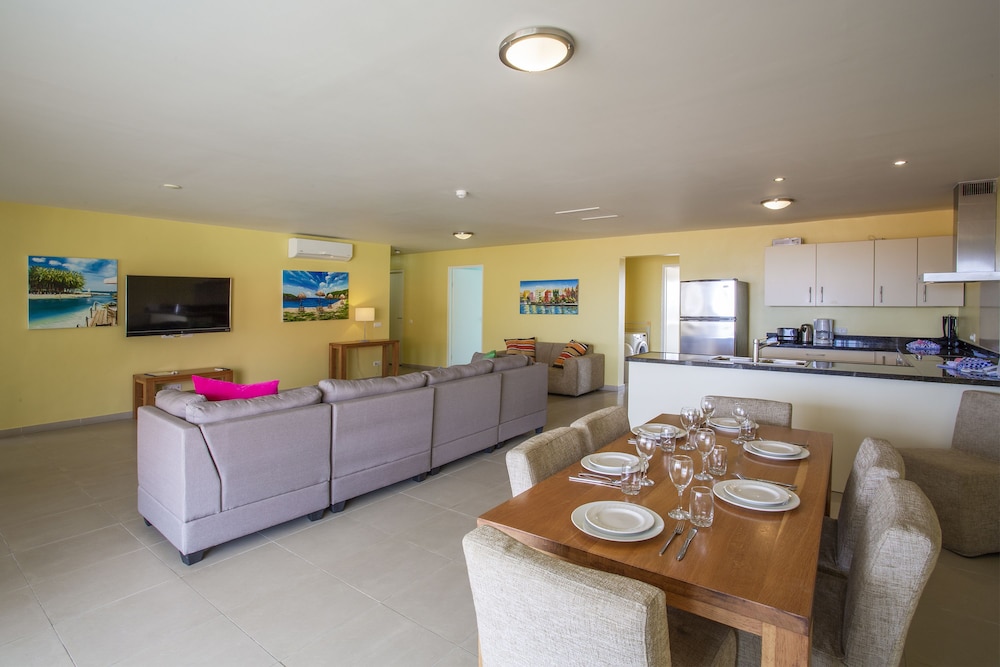 Blue Bay Apartments