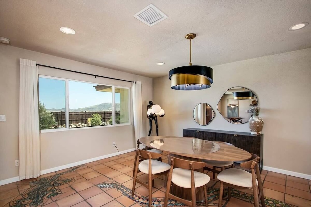 @ Marbella Lane - Moon Designer Home Close to Jtnp