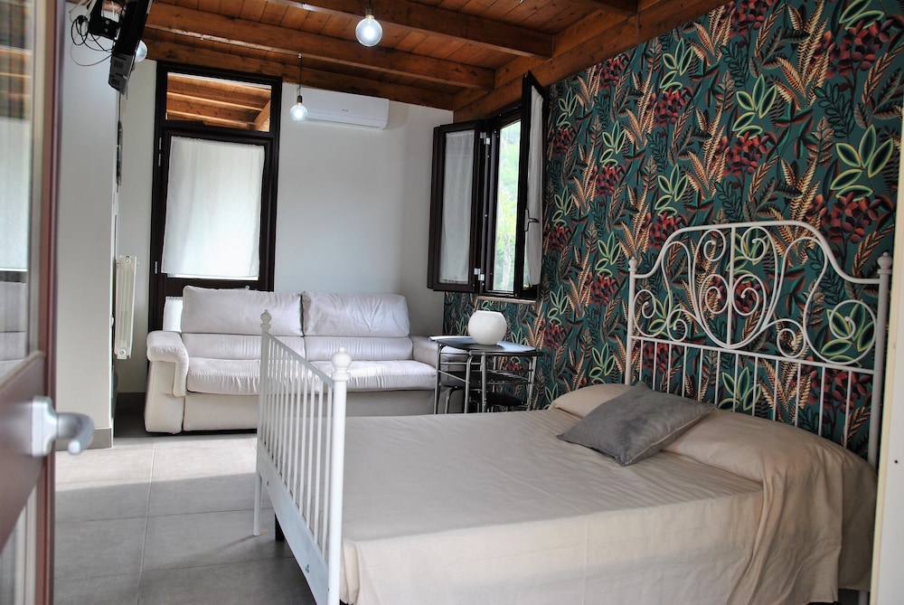"studio Petit Giselda With Garden" view 5