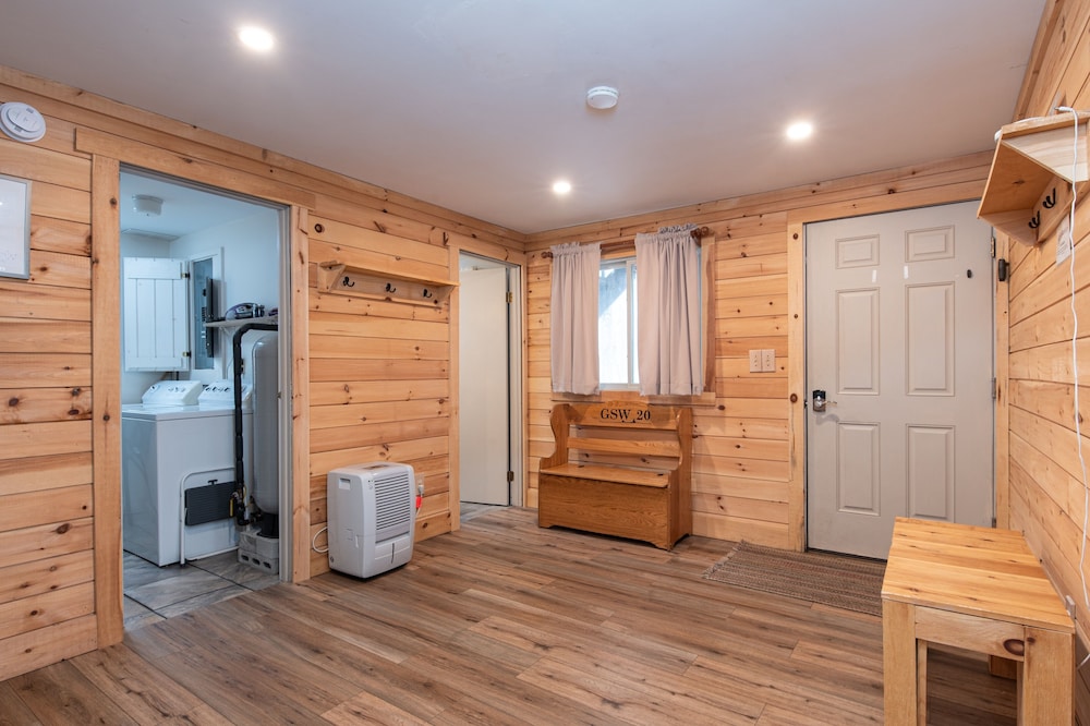 Bear Hill Cabin 4 Bedroom Cabin