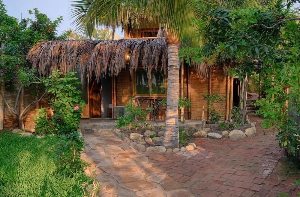 El Destino Casas y Bungalows Vichayito