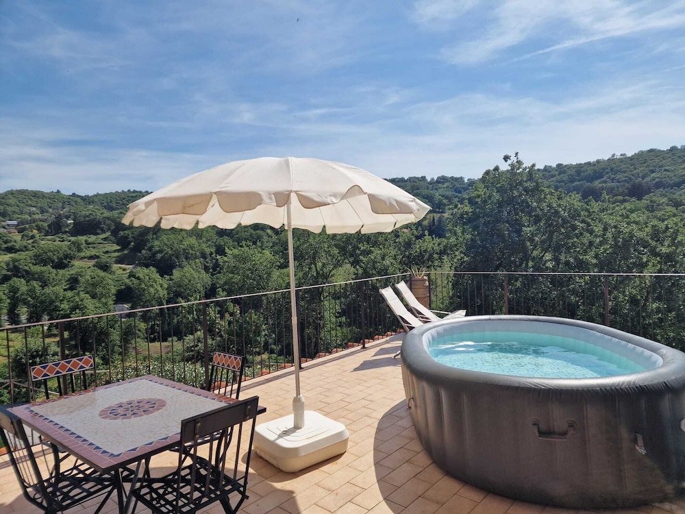 Agriturismo Castello delle Fornaci - Private Jacuzzi