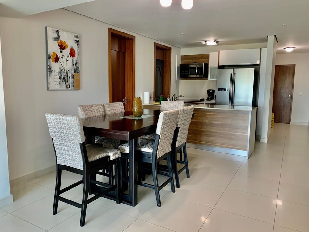 Blue Home I Spacious 1 Bed With Park View Parkside