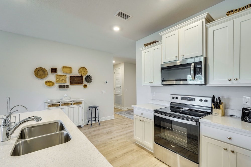 Port St Joe Home w/ Beach & Boardwalk Access!