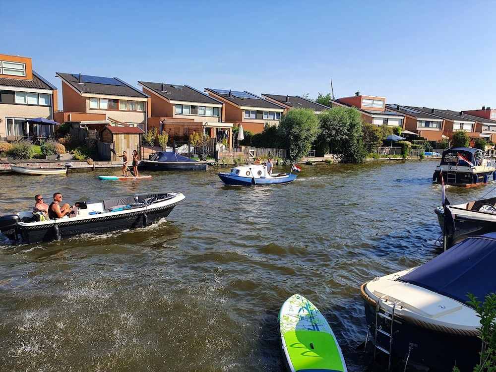 Spacious Holiday Home in Alkmaar With Garden view 4