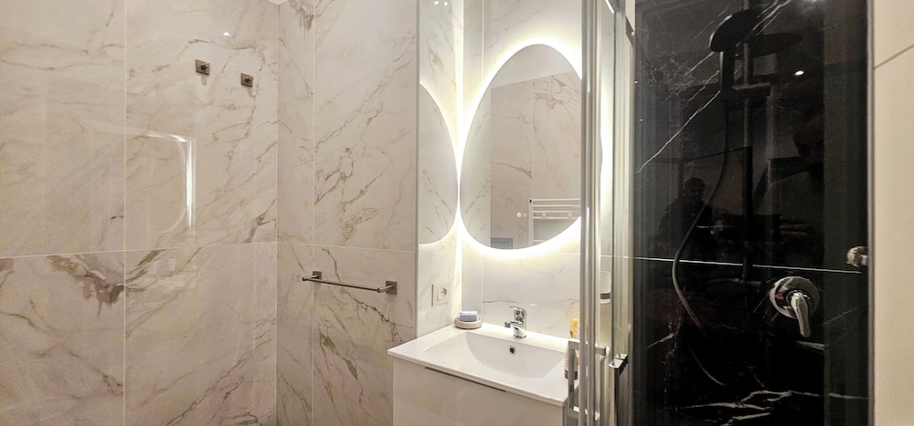 Il Magnifico Superior Rooms 400m from Tiburtina Railway Station and 290m from Metro