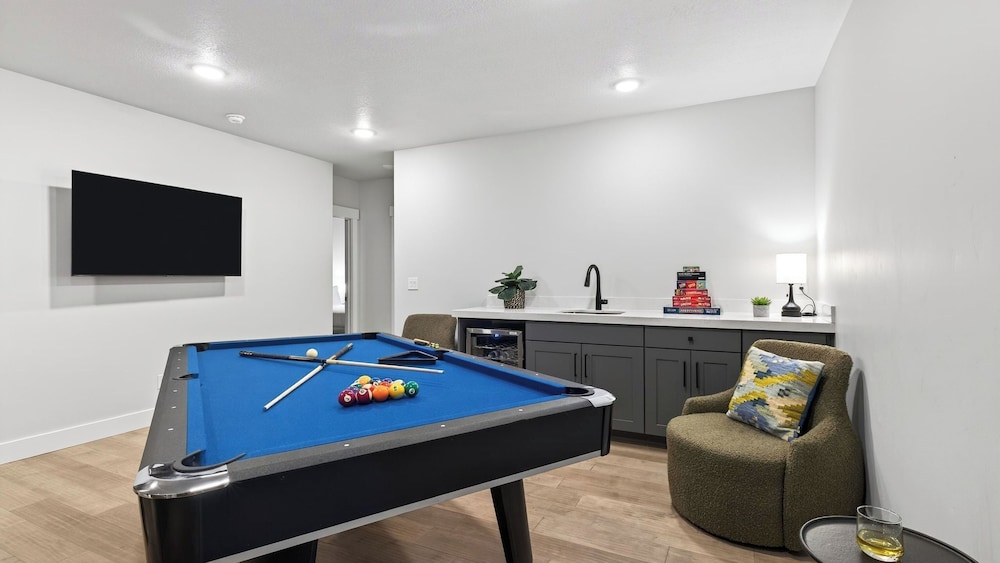 Spacious Park City Home w/ Hot Tub & Game Room Near Skiing & Trails Poppy Peak by Avantstay