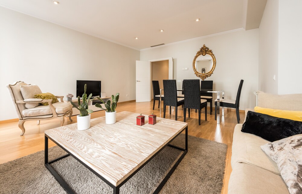 Prado Museum Apartment photo 3