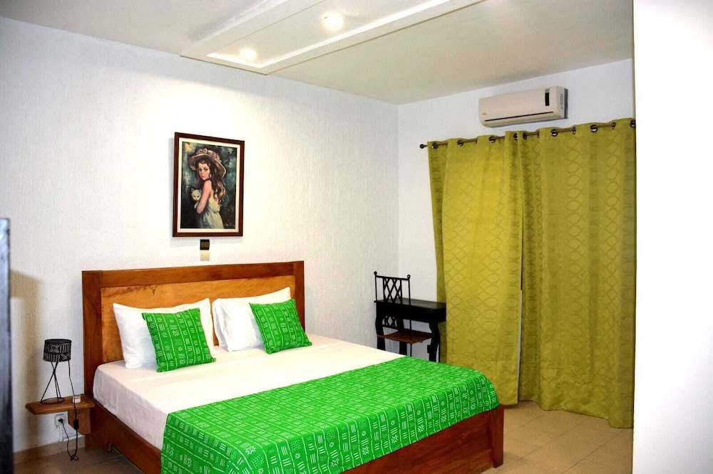 Lome Bamboo Lodge