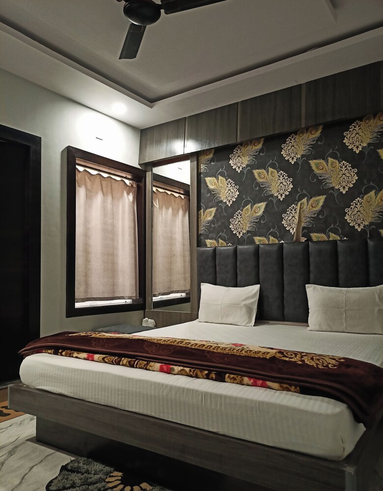 Shree Radhe Palace
