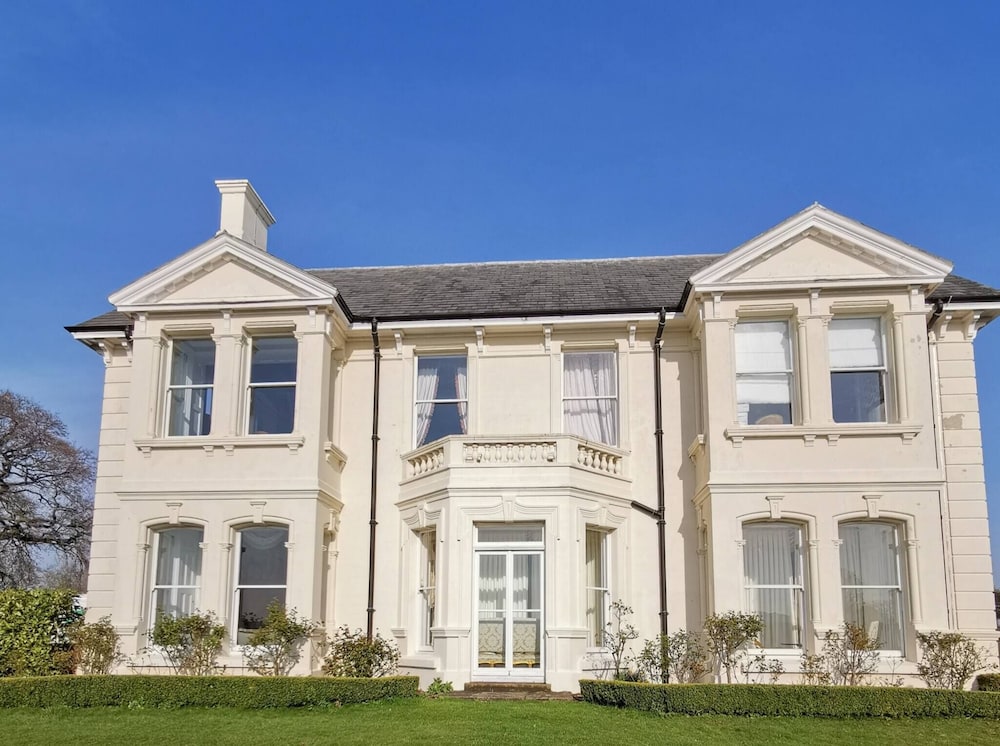 Severn Manor Country Estate