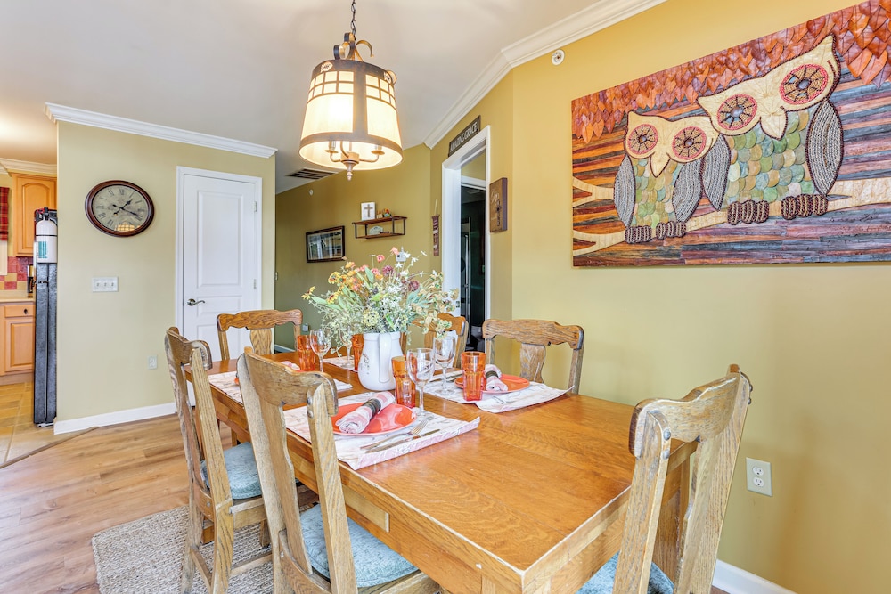 < 1 Mi to Mountain Creek Resort: Condo w/ Balcony