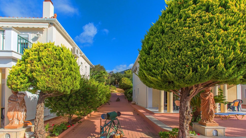 Garbis Villas