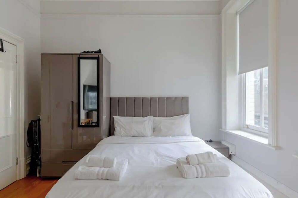 Charming 2BD Flat by Hyde Park - Knightsbridge