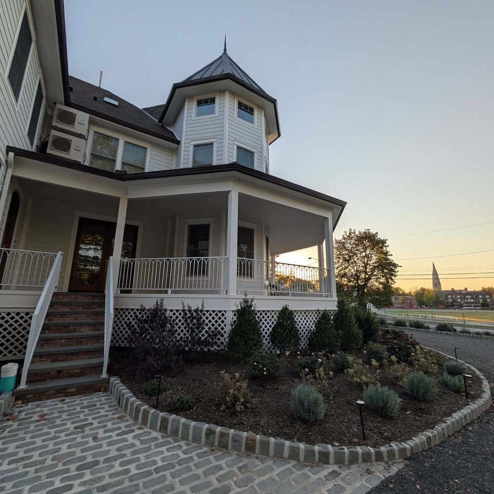 Parkway House Goshen Bed & Breakfast