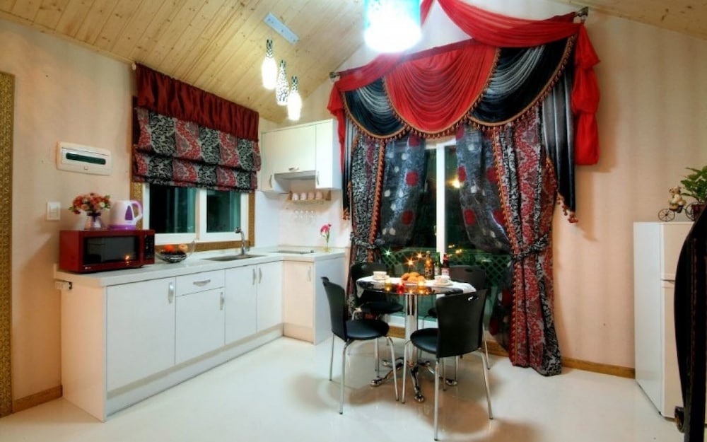 Pocheon Sanjeong Spa Pension view 5