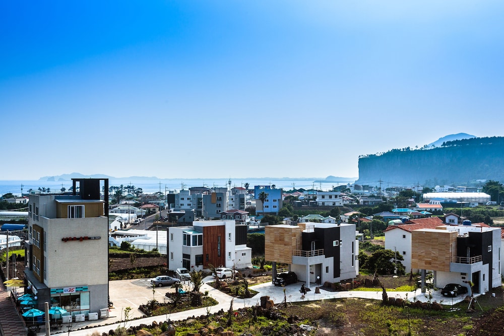 Amantov Pension, Seogwipo - 13