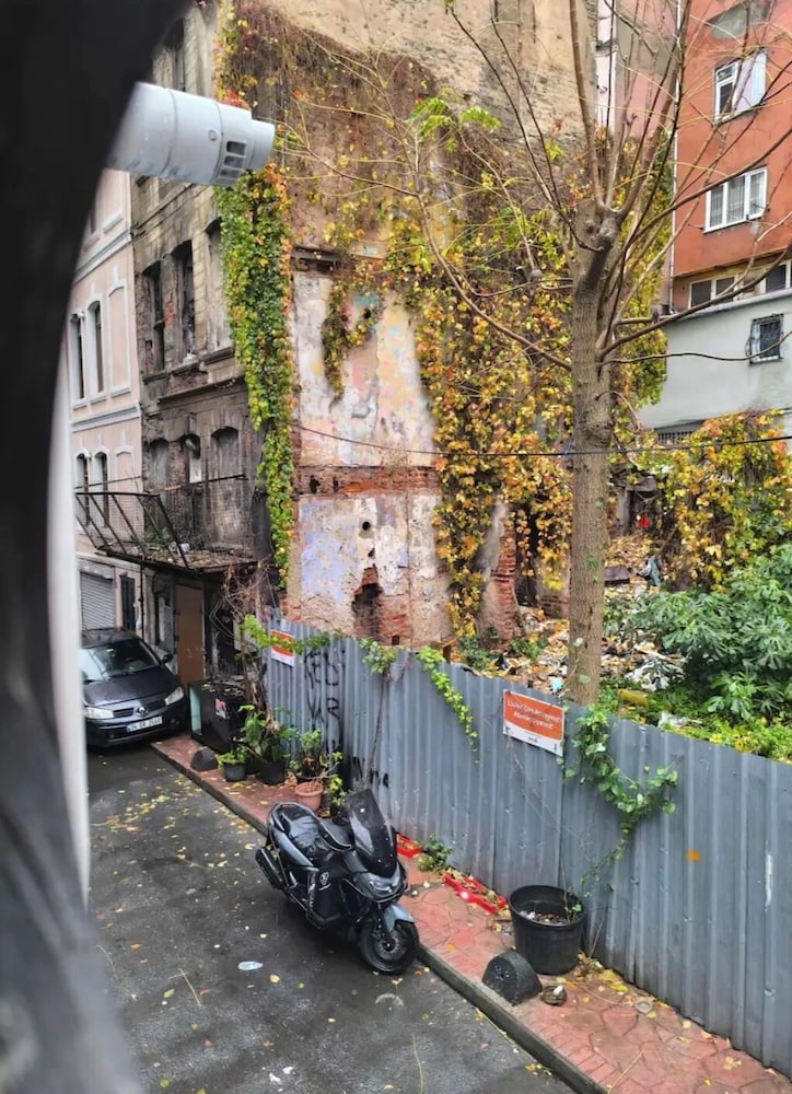 İstiklal Apart
