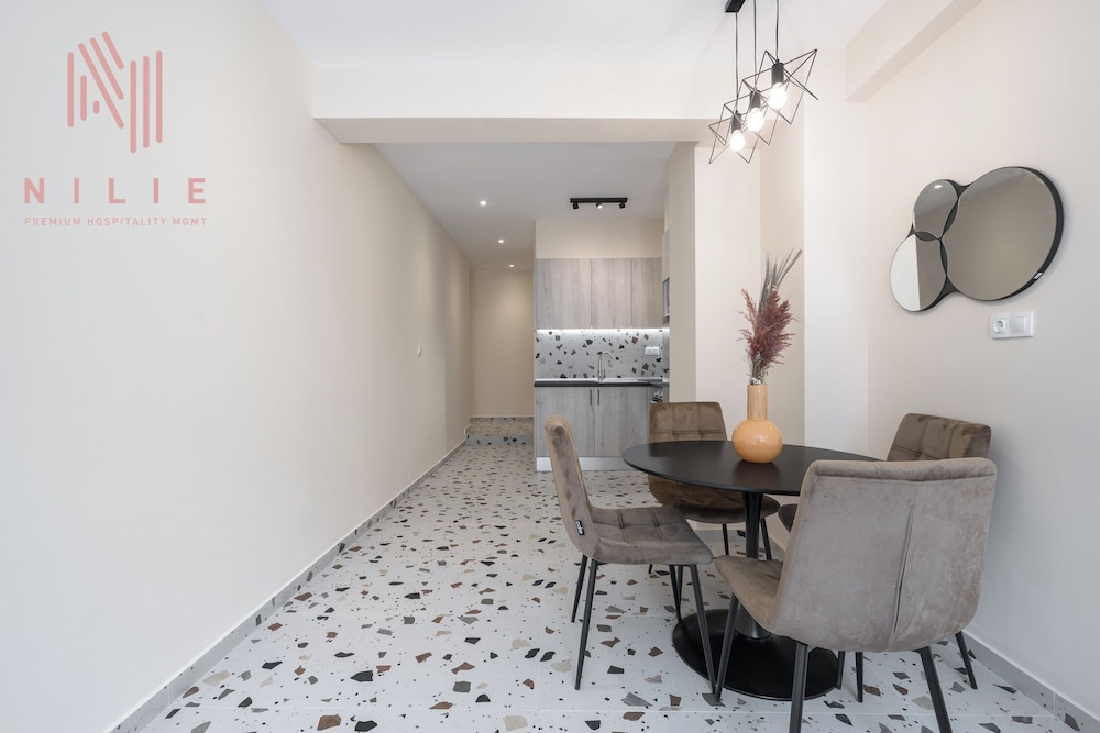 Phedra Studios Nilie Hospitality MGMT