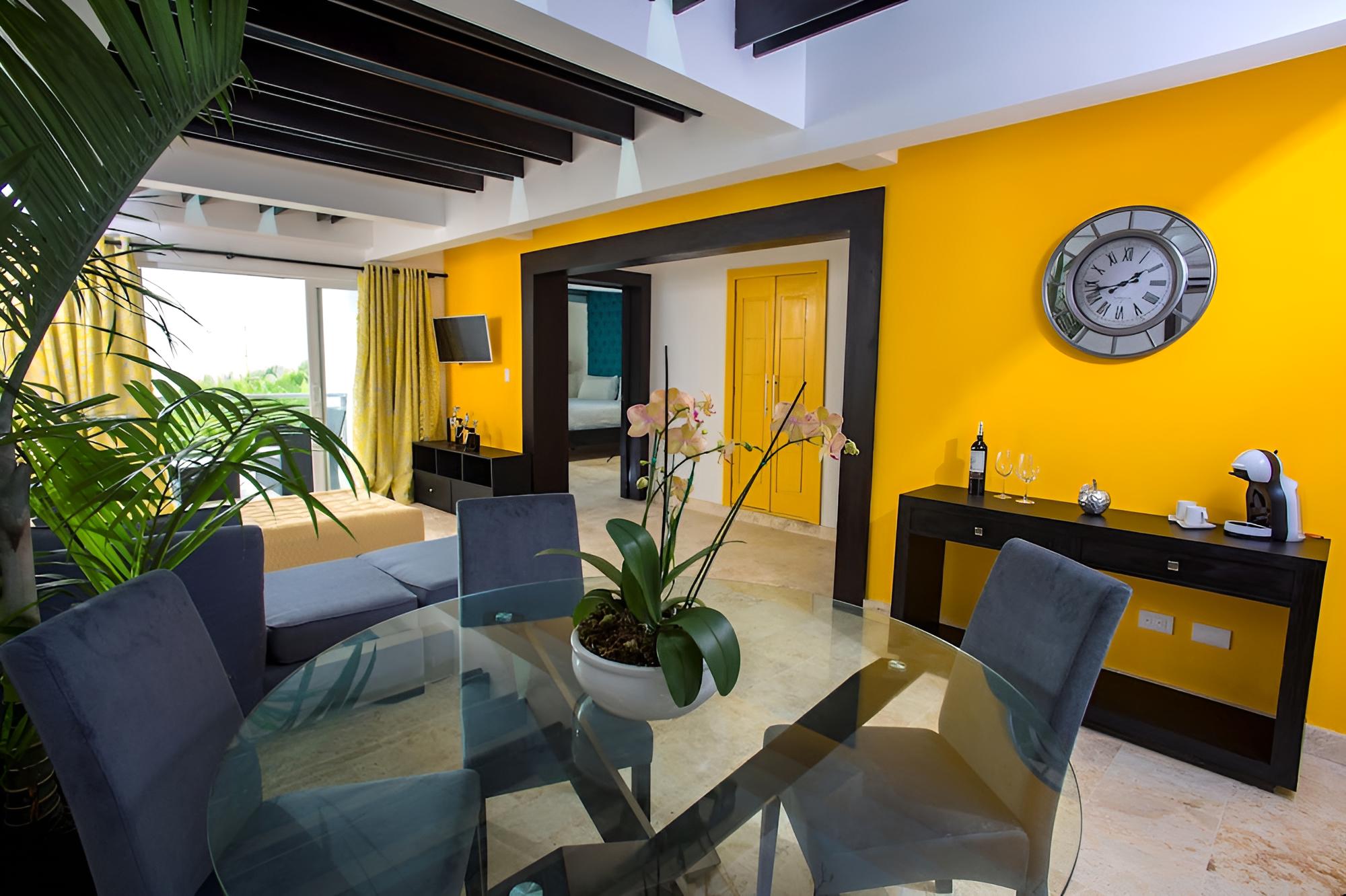 Chateau del Mar