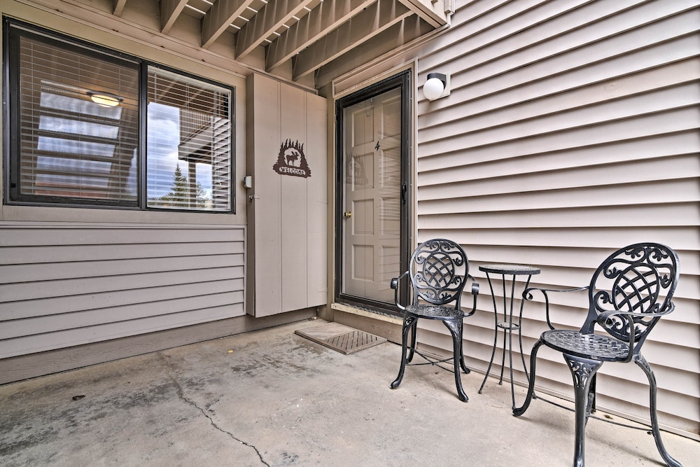 Luxe Fraser Condo: Community Pool and Hot Tub Open
