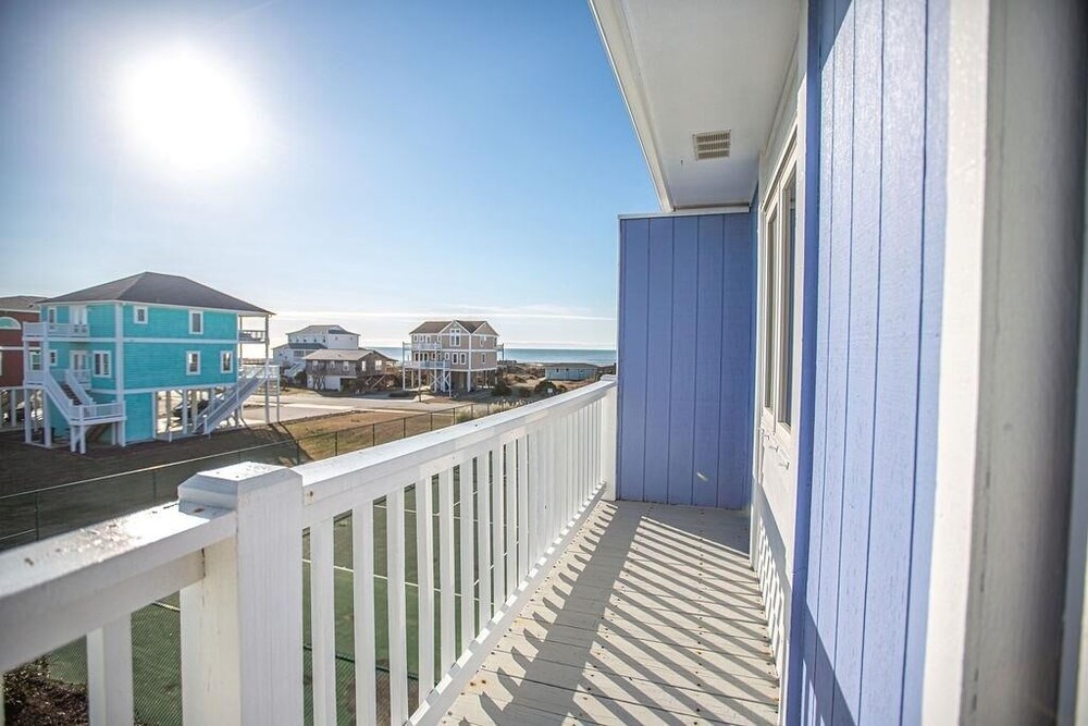 Feelin' Beachy-7a 2 Bedroom Home by RedAwning - Property Image 1