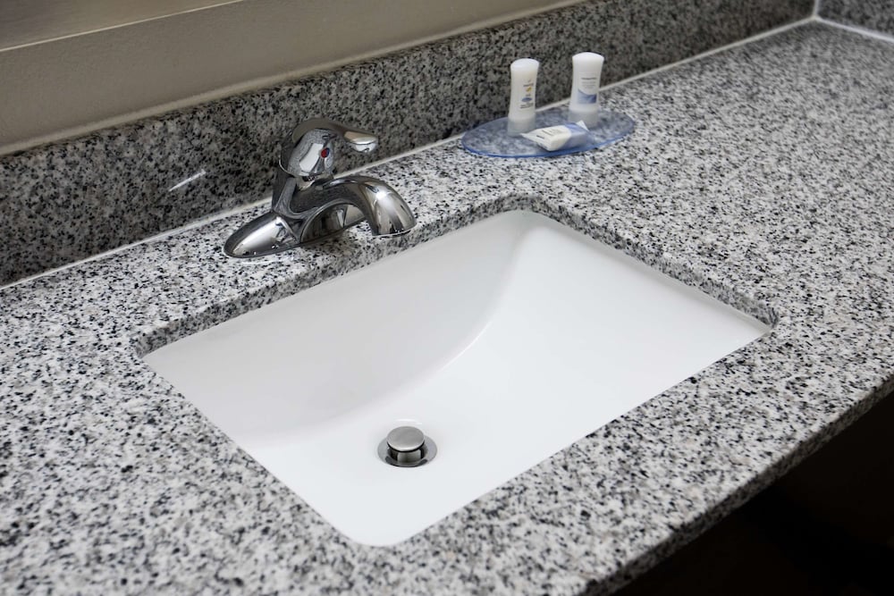 Americas Best Value Inn and Suites IAH Airport North - Property Image 1