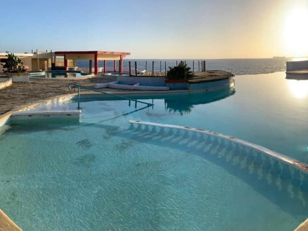 ON THE Cliff IN THE Caribbean SEA - Villa Maura