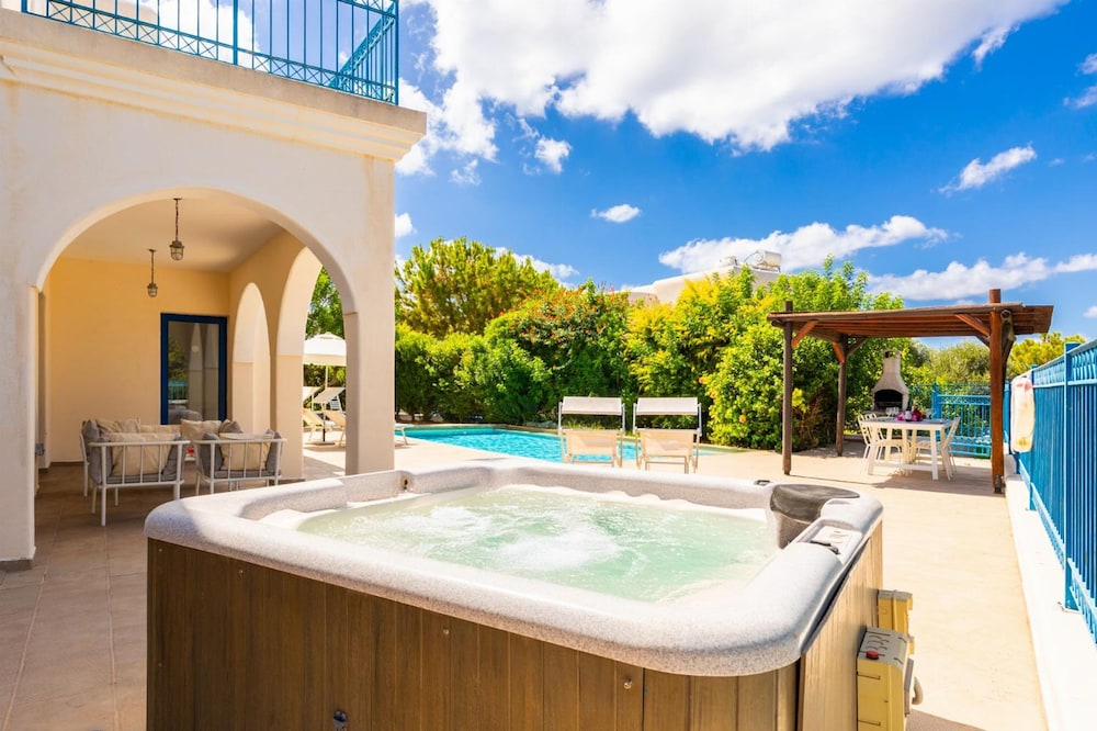 Villa Poseidonas in Peyia