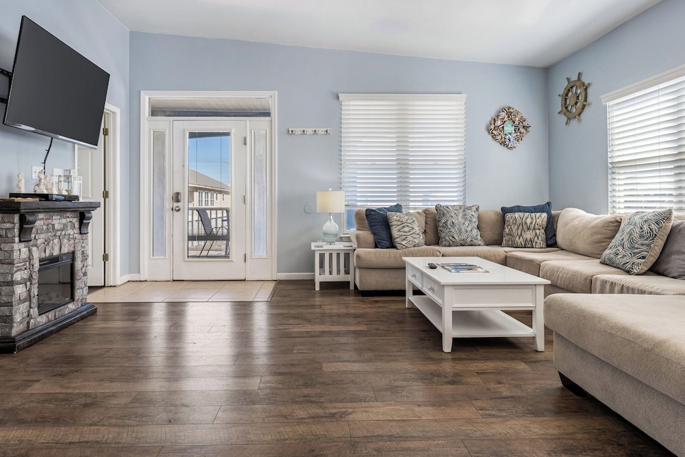 Poseidon Palace by Southern Vacation Rentals