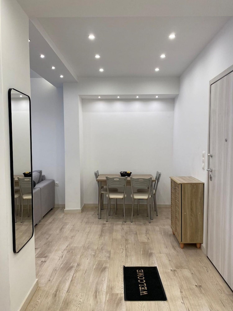 Elysian Apartment - At067