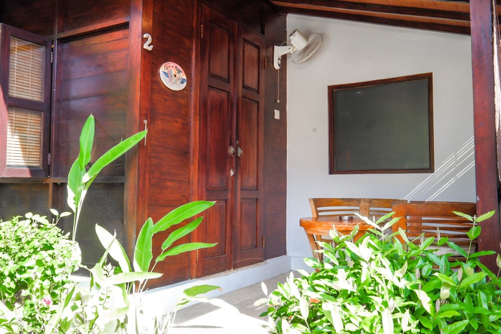 Surfer Paradise Villas view 5