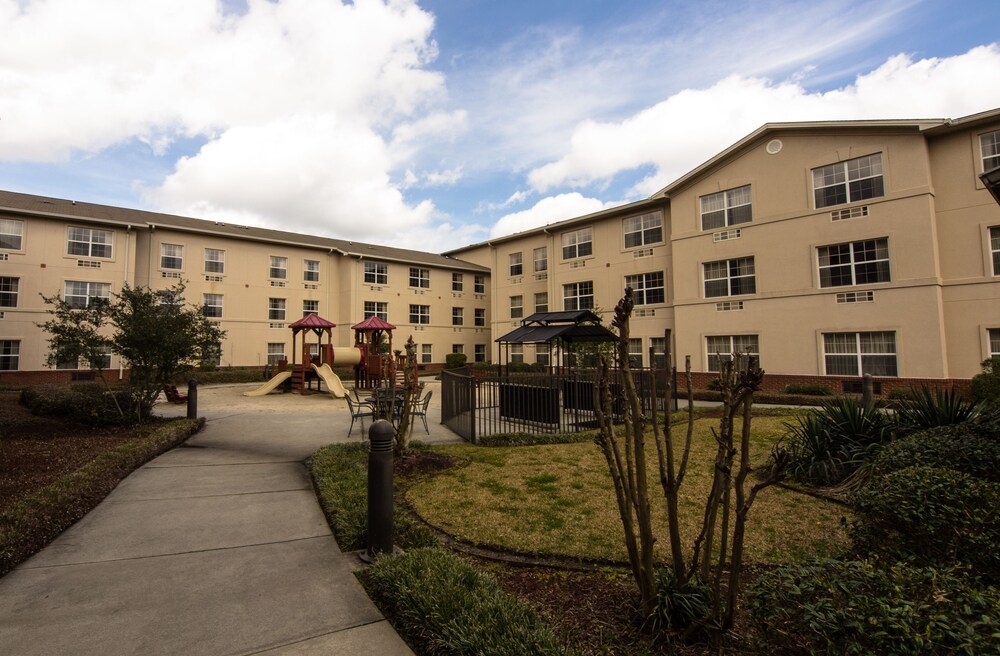 Fayetteville Vacations - Landmark Inn Fort Liberty - Property Image 1
