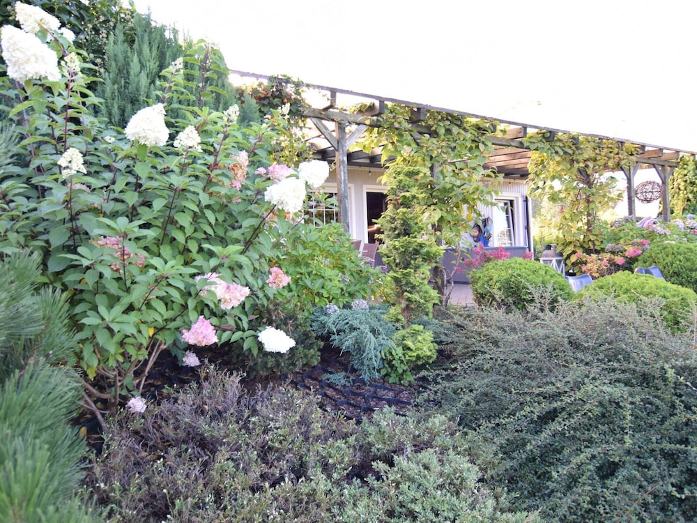House With Private Beach by the Lake, Whirlpool view 5