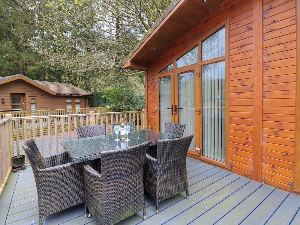 Oakwood Lodge