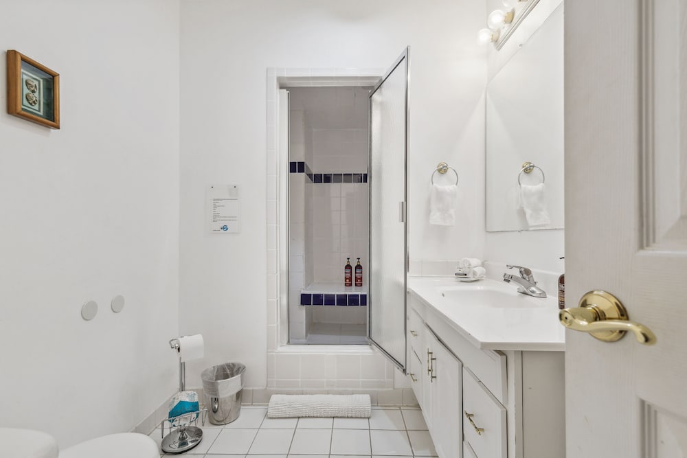 Columbia Vacations - The Columbia Inn at Peralynna Manor - Property Image 92