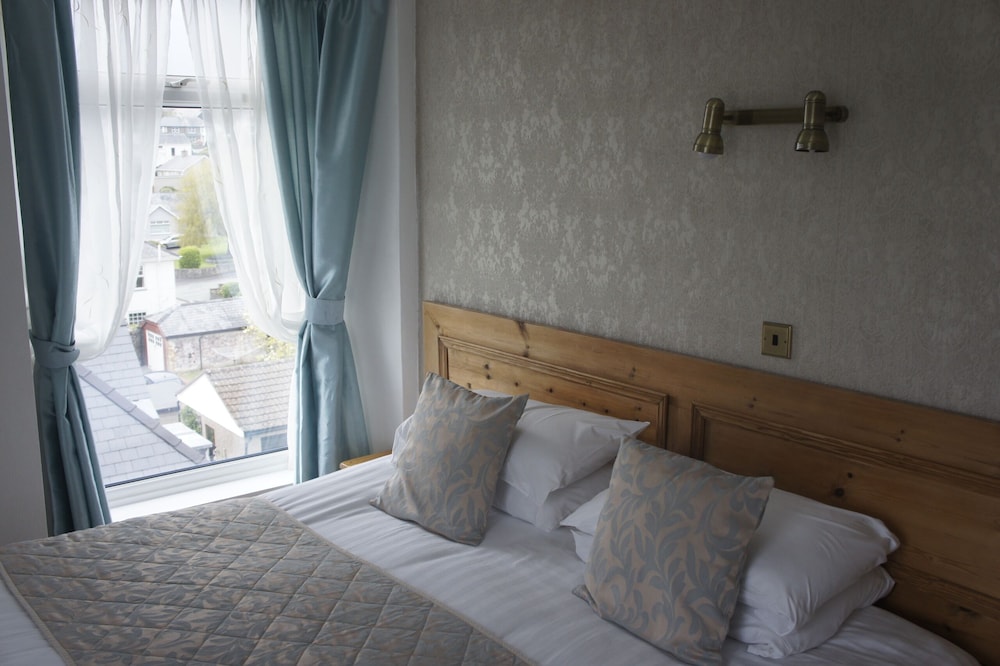 Plas Isa Hotel